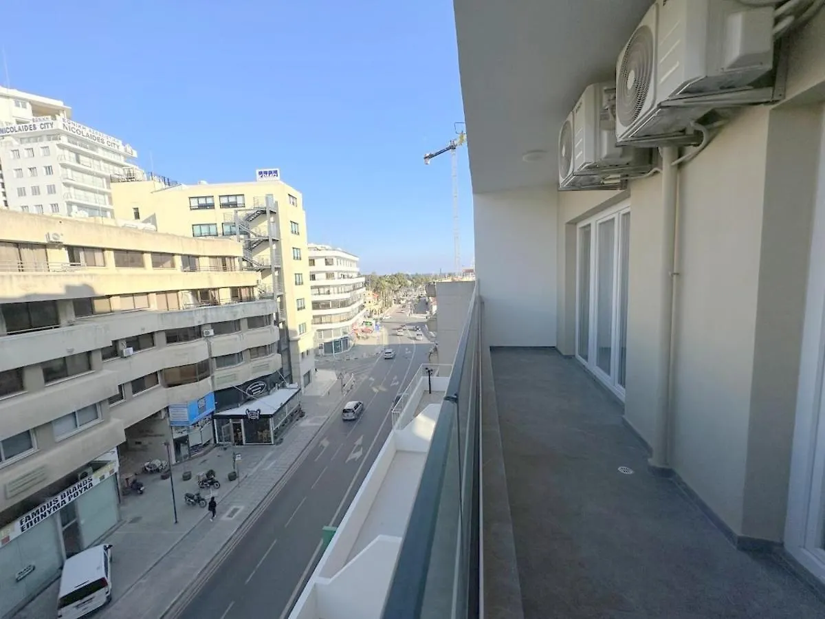 City Rendezvous 3 Bedroom Flat لارنكا